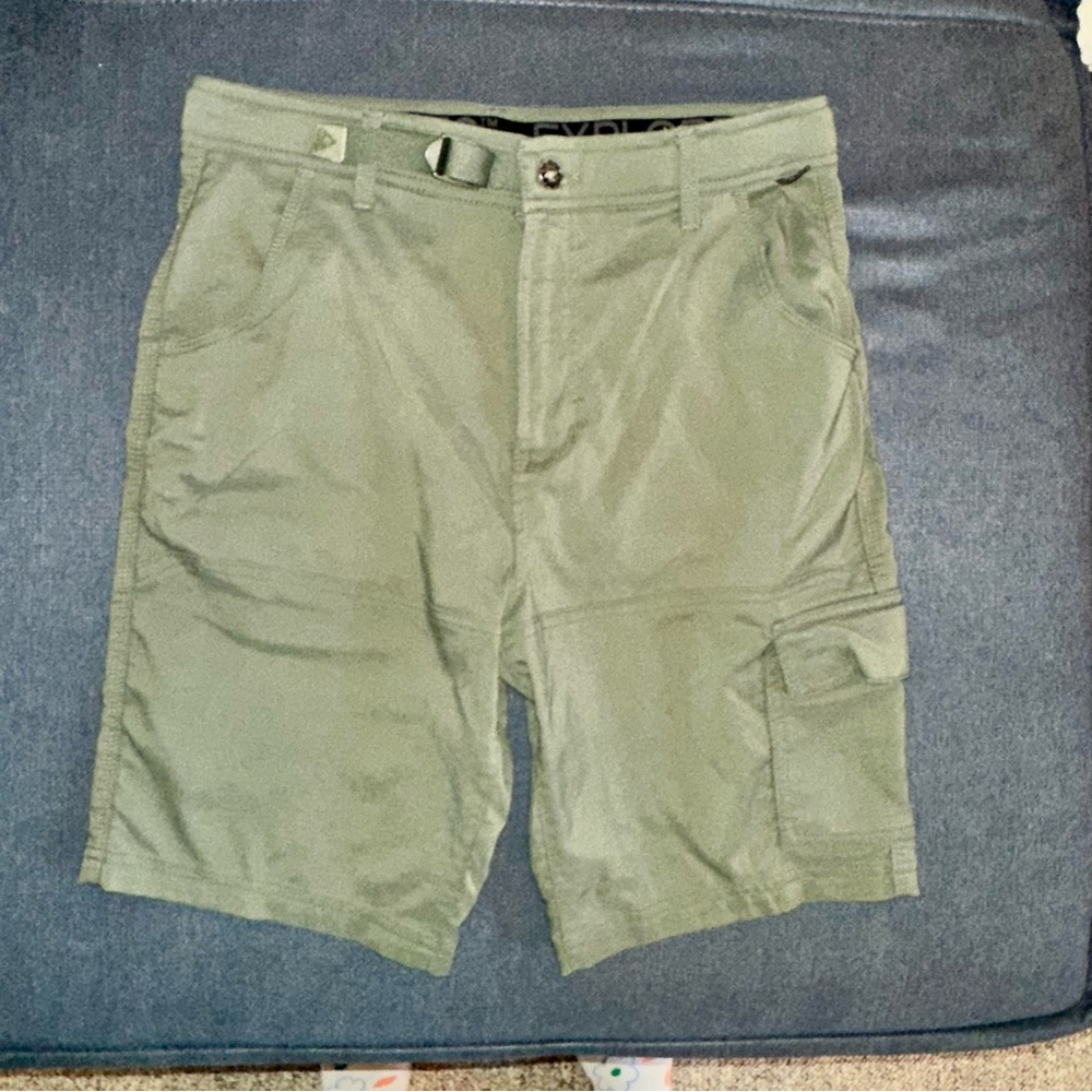 Gerry Stretch Cargo 5 Pocket Venture Flat Front Hiking Shorts for Men Size 32